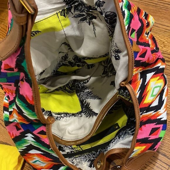 Twelfth street by Cynthia Vincent Berkeley Canvas Tote Leather Trim Aztec Print - Picture 4 of 6